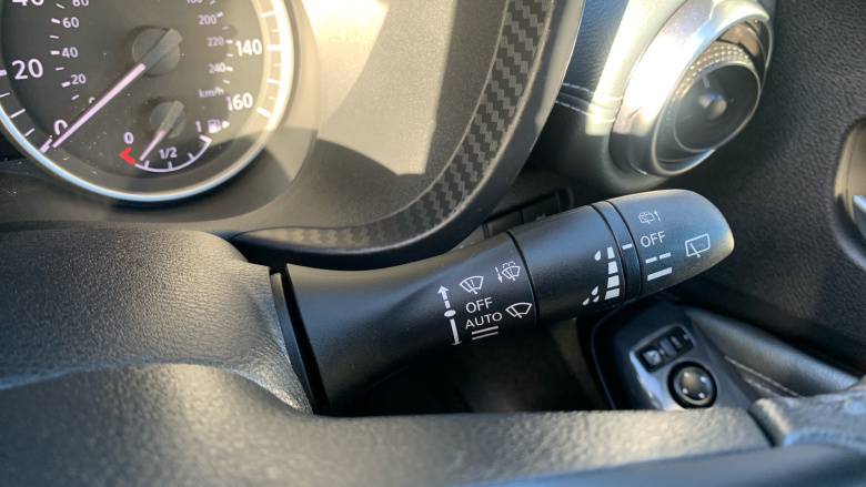 Nissan Juke 1.0 DiG-T N-Connecta 5dr Petrol Hatchback